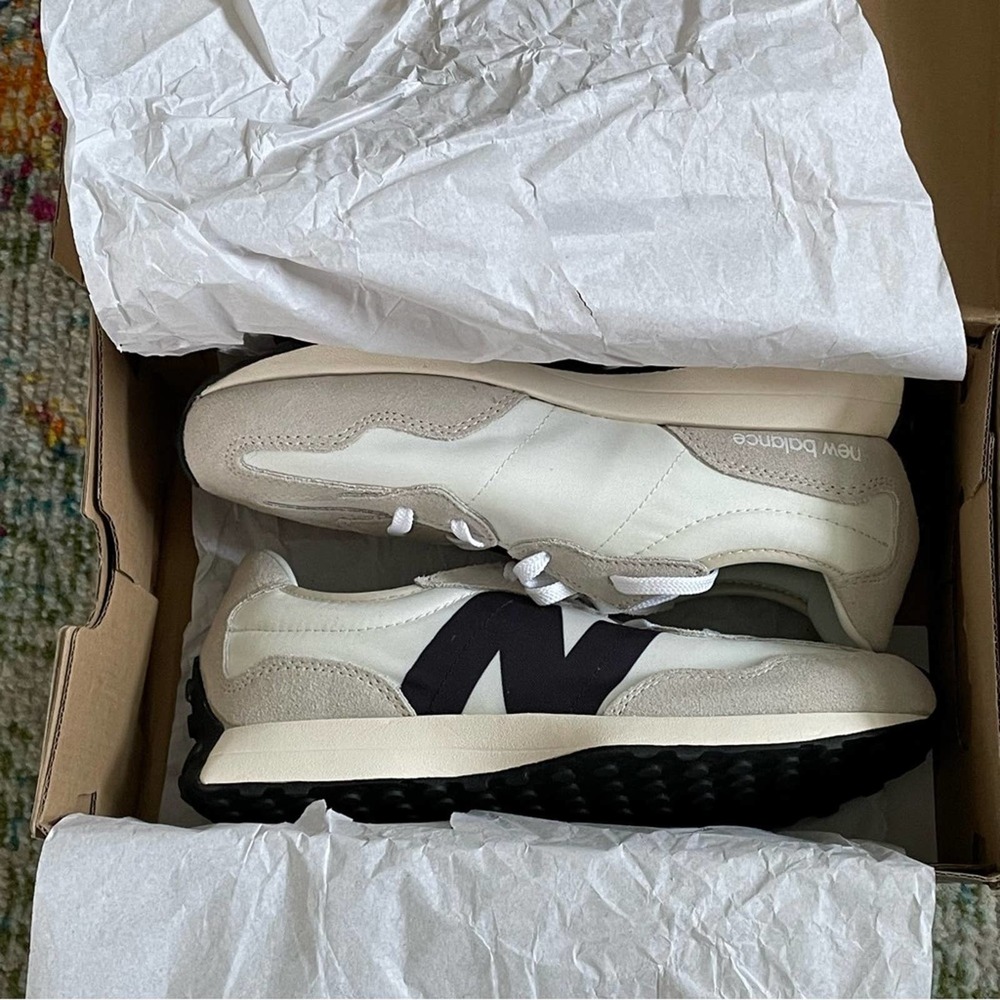 New Balance 327 Retro Sneakers Sea Salt Grey Black WOMEN'S 8 - Picture 6 of 13